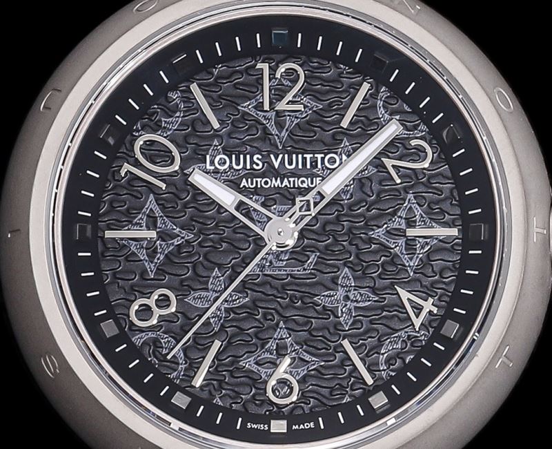 LOUIS VUITTON Watches